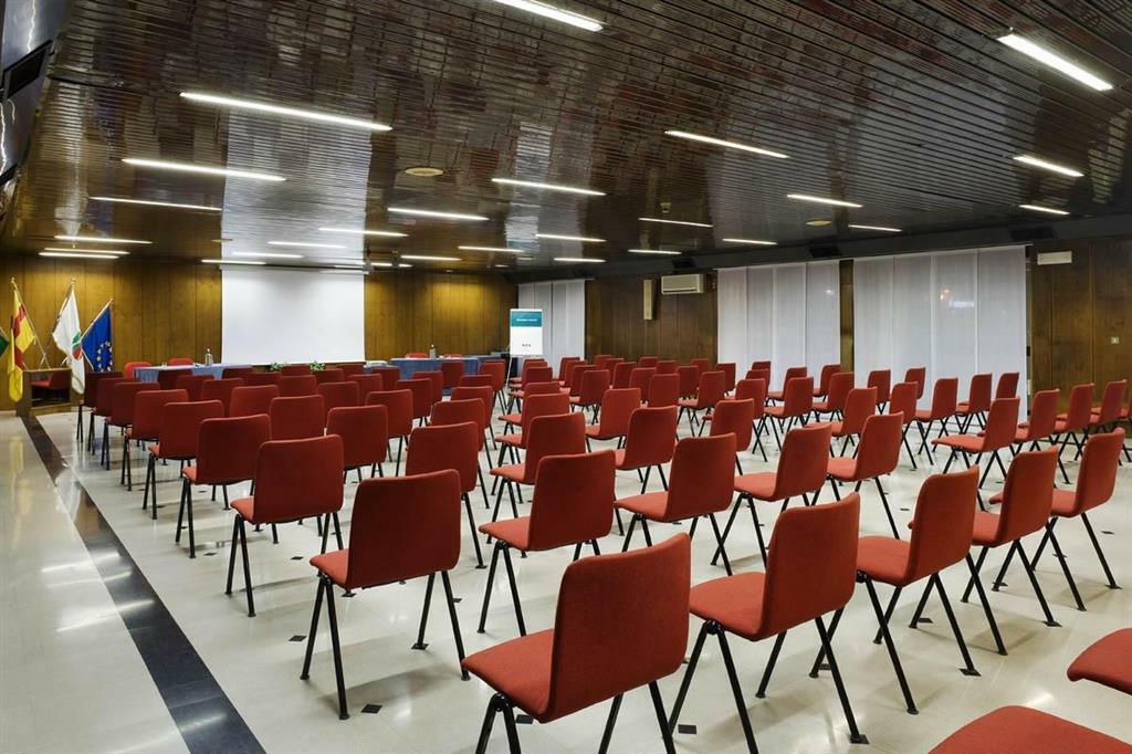 Una Hotel Lodi Negocio foto